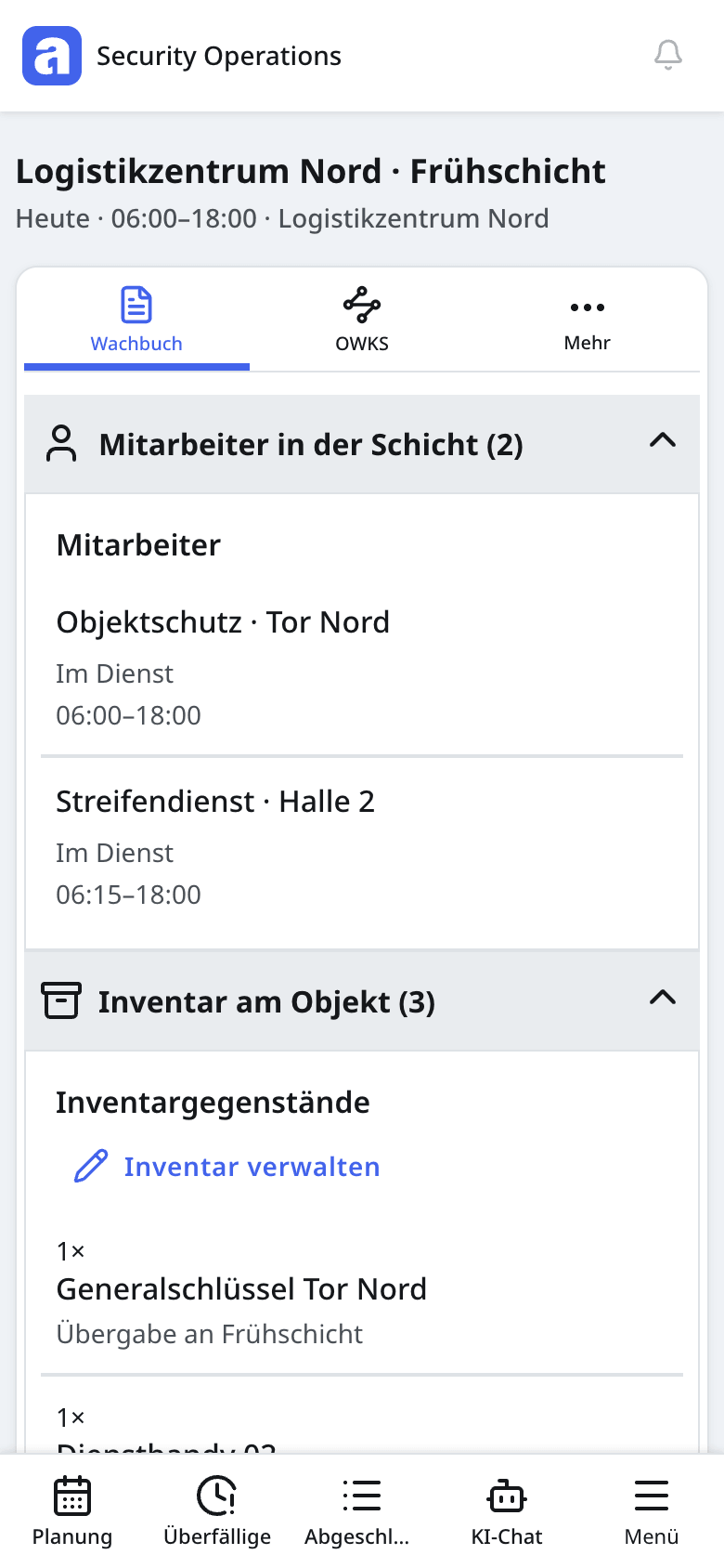Mobile Wachbuchansicht derselben Frühschicht mit Mitarbeitenden und Zeiterfassung.